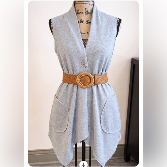 Warm and stylish vest with side pockets - Picture 2 of 7